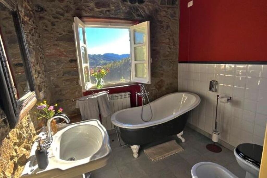 Photo of Bathroom in Brugnato