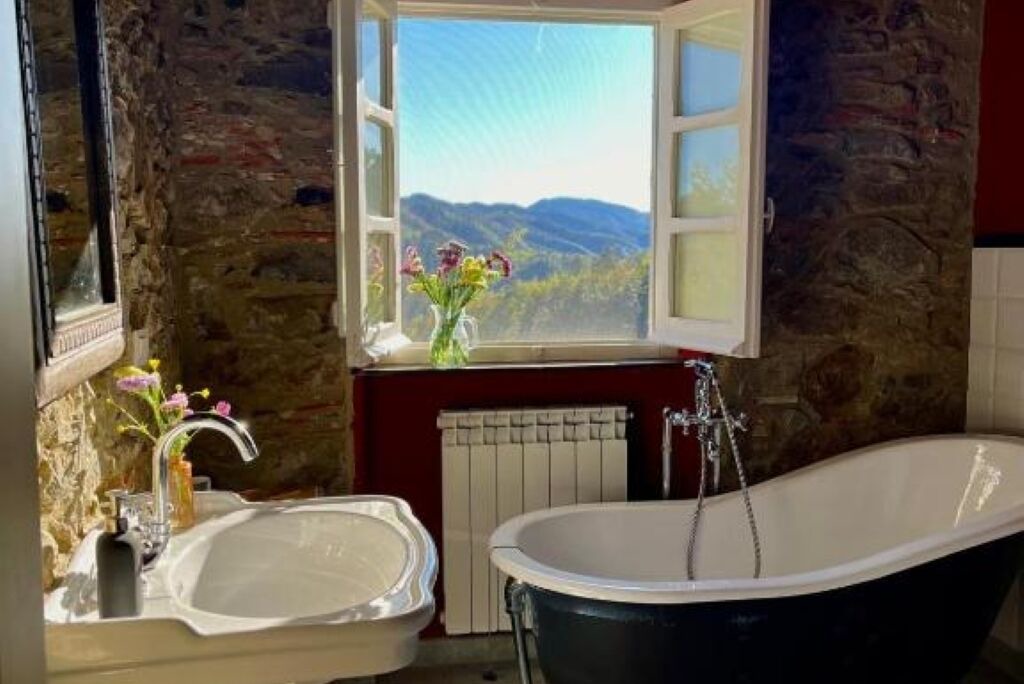 Photo of Bathroom in Brugnato