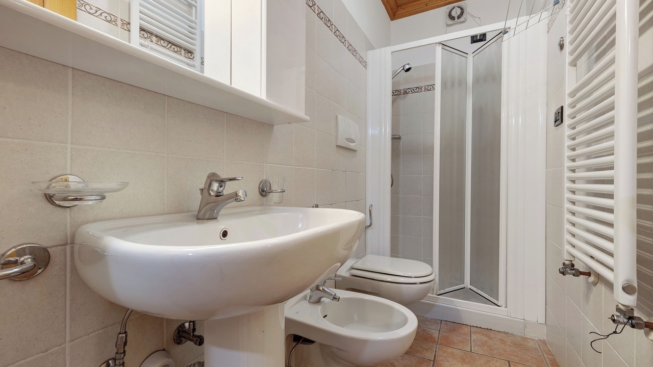 Photo of Bathroom in Dare
