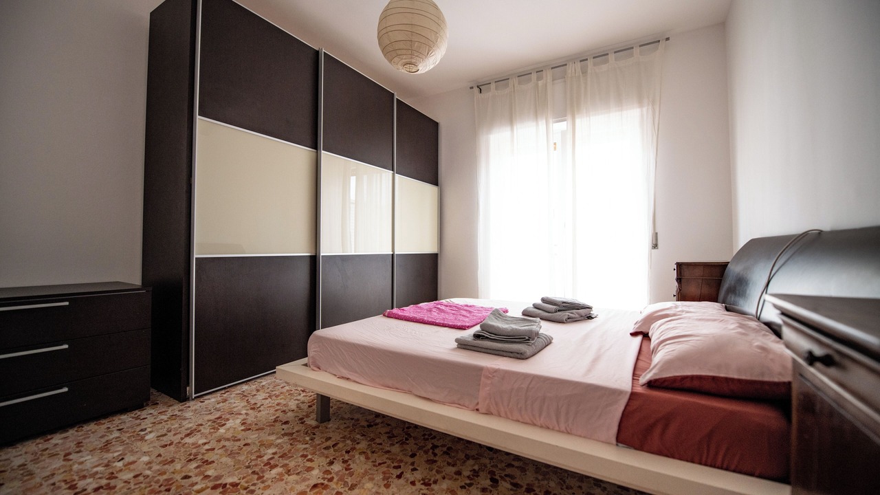 Photo of Bedroom in Intra