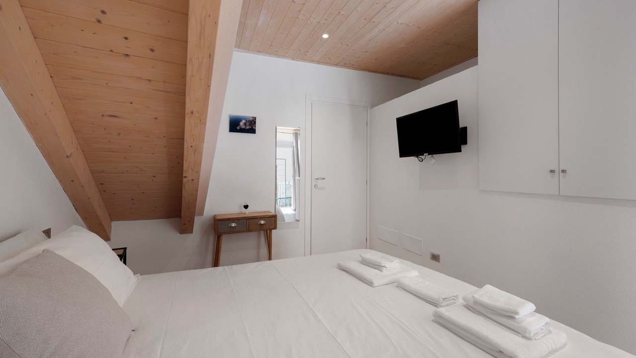 Photo of Bedroom in Borzonasca