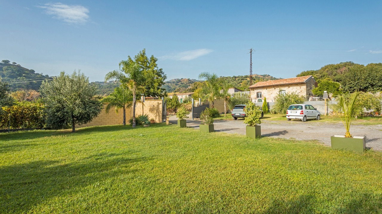 Photo of Outdoor in Mitogio