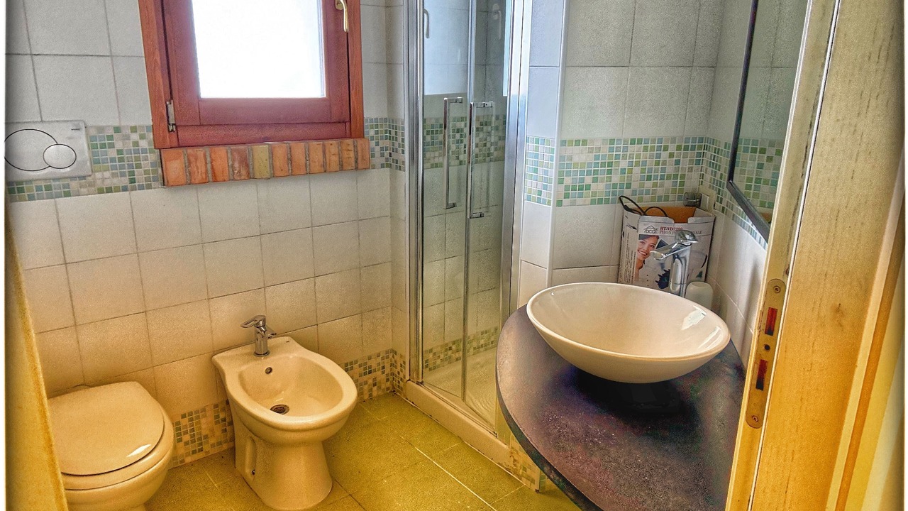 Photo of Bathroom in Cutro