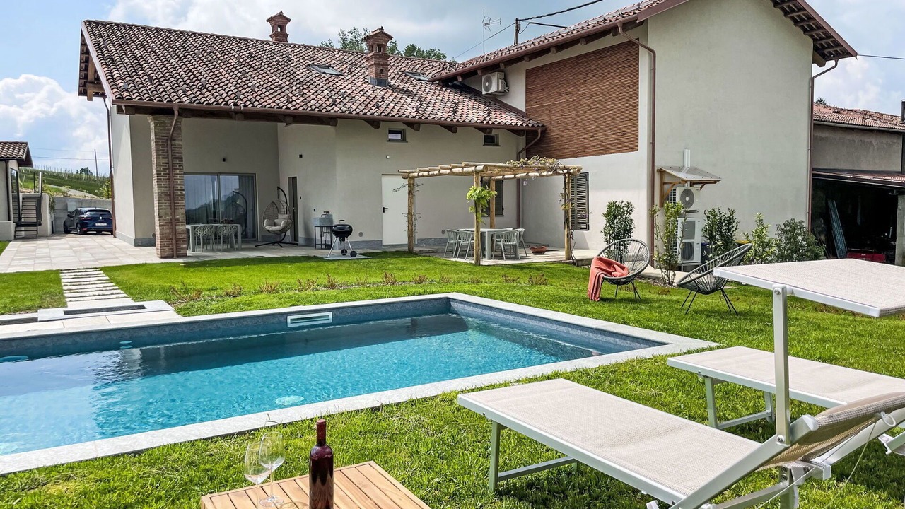 Photo of Outdoor in Novello