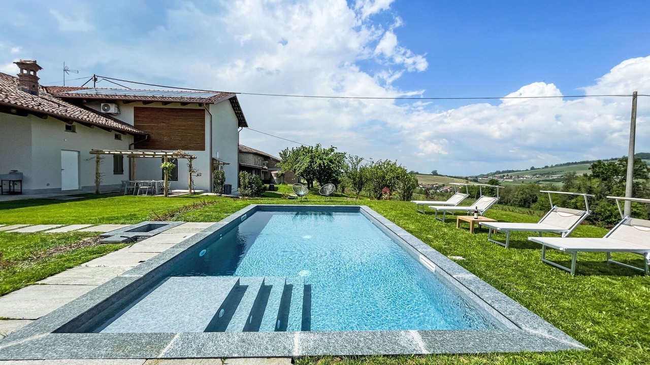 Photo of Outdoor in Novello