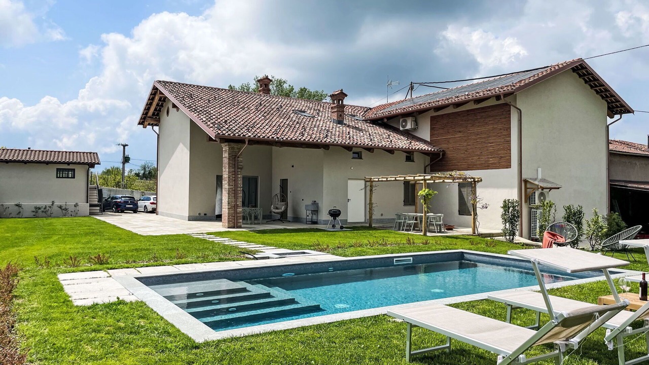 Photo of Outdoor in Novello
