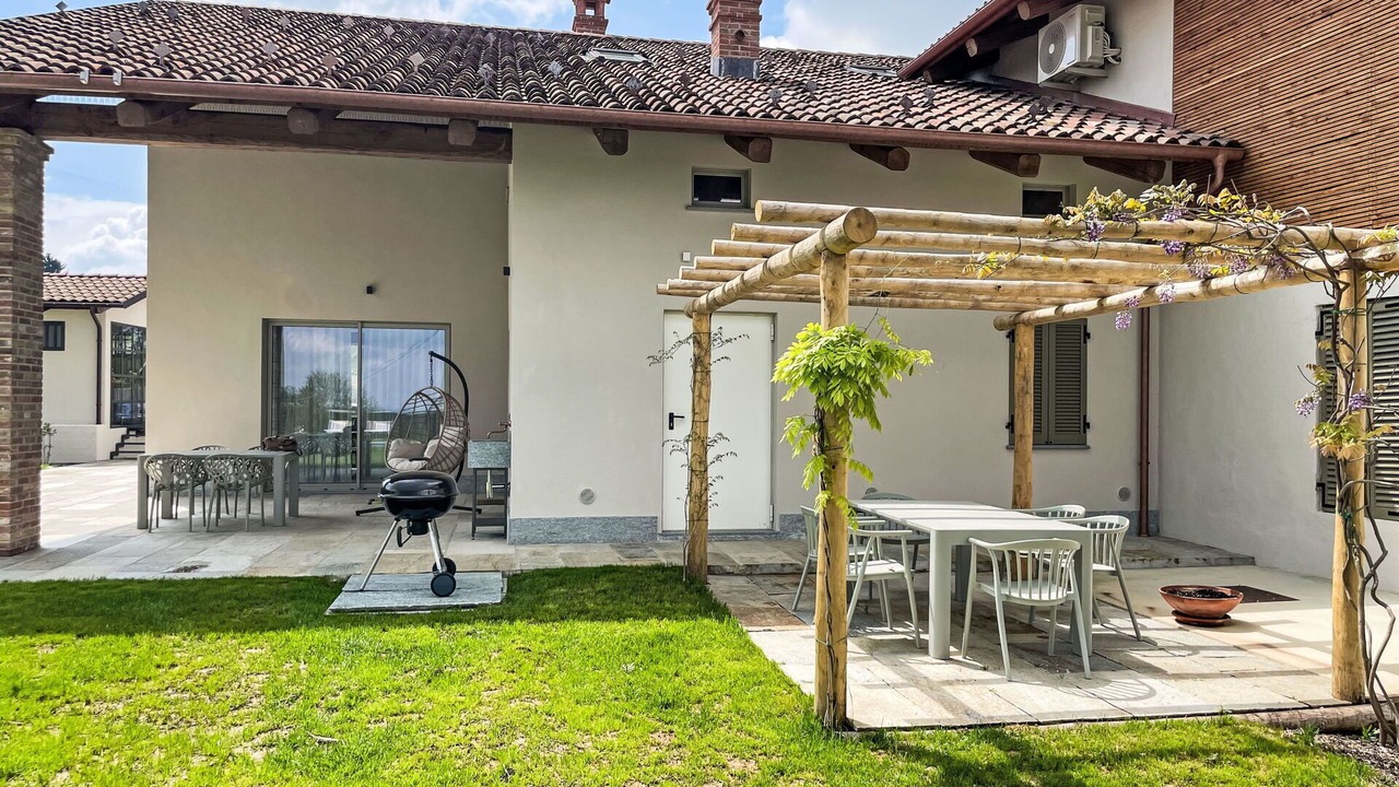 Photo of Outdoor in Novello