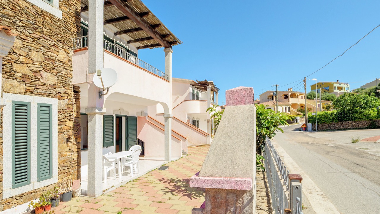 Photo of Patio Balcony in Limpiddu