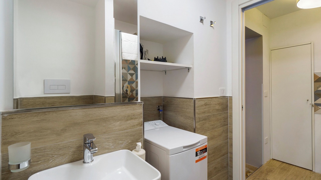 Photo of Bathroom in Historical Downtown Salerno