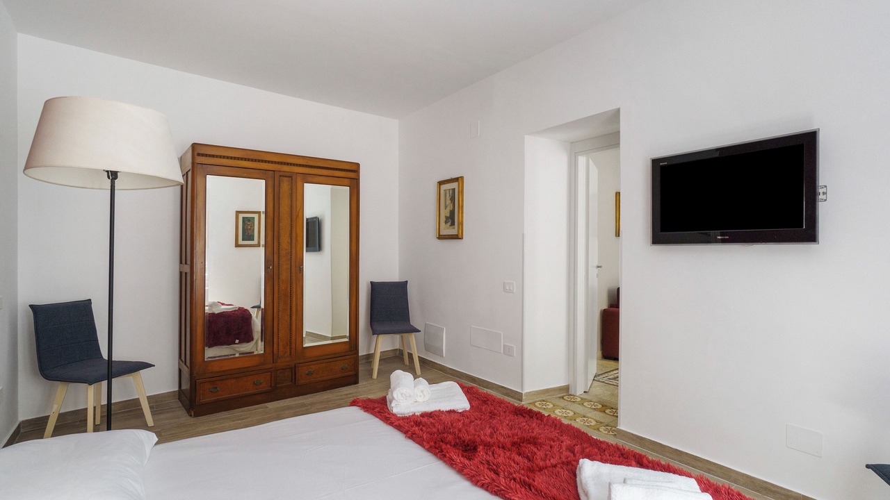 Photo of Bedroom in Historical Downtown Salerno