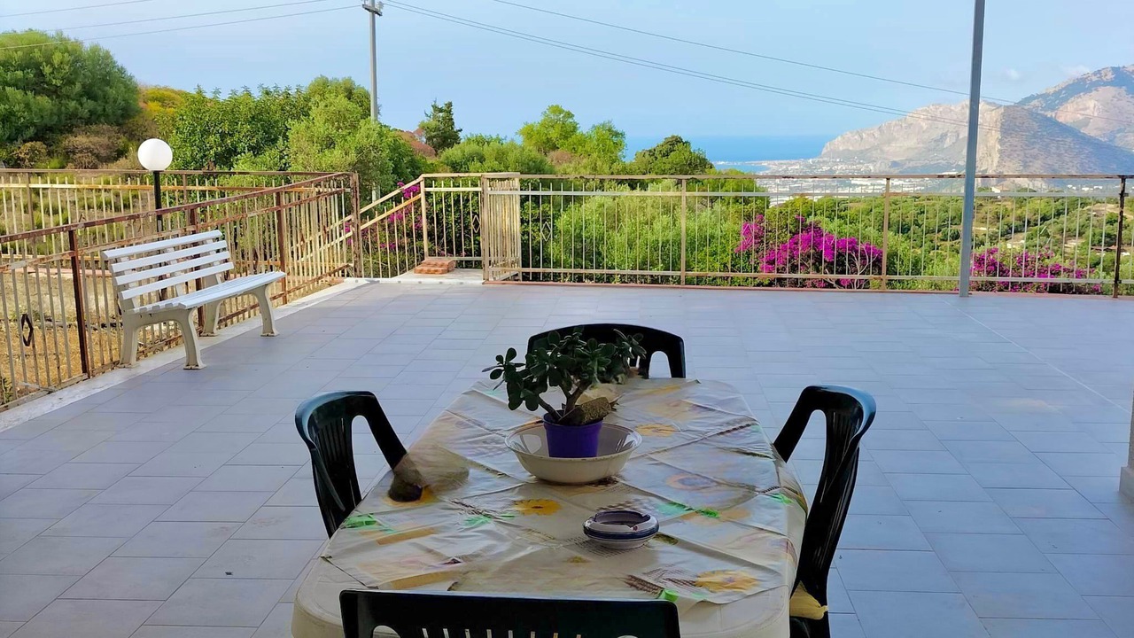 Photo of Outdoor in Carini