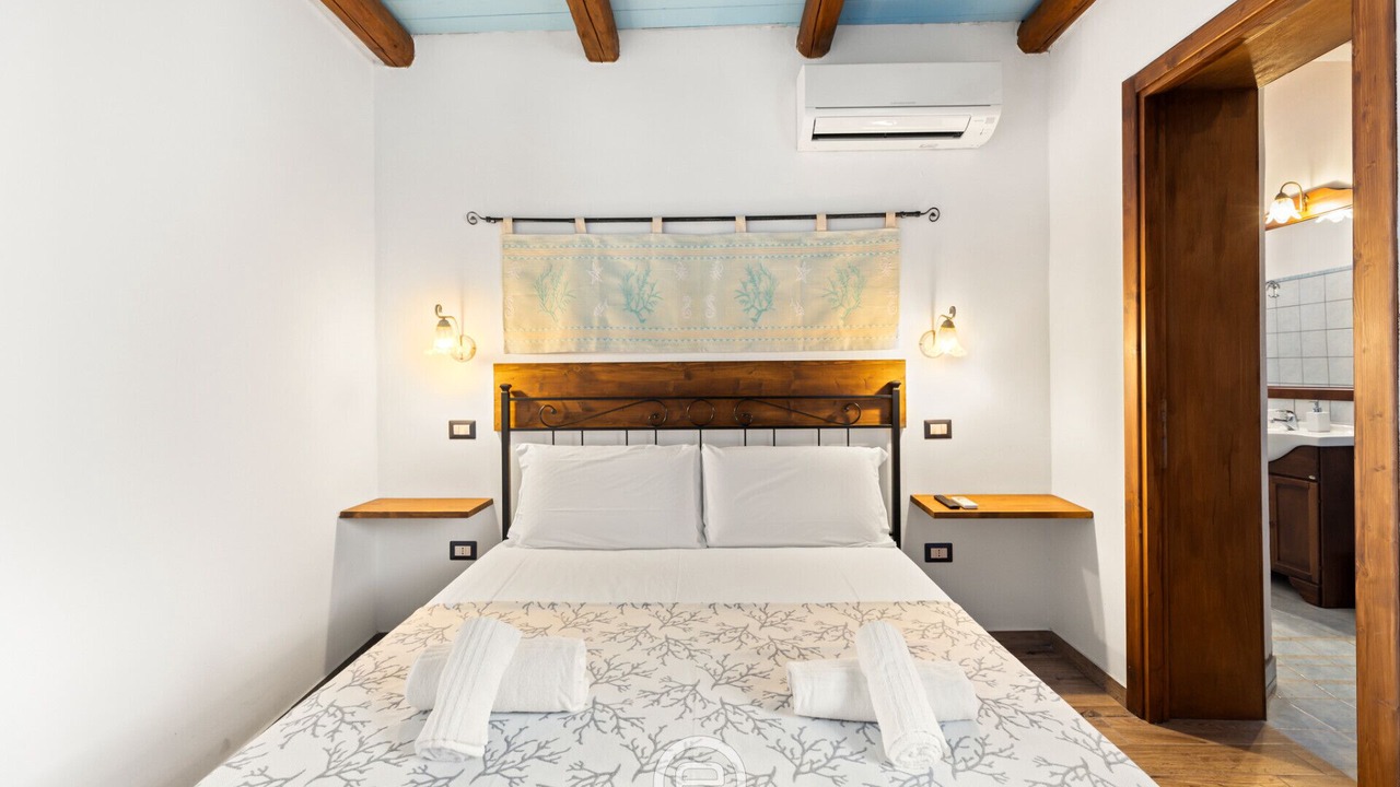 Photo of Bedroom in Oristano Historic Centre
