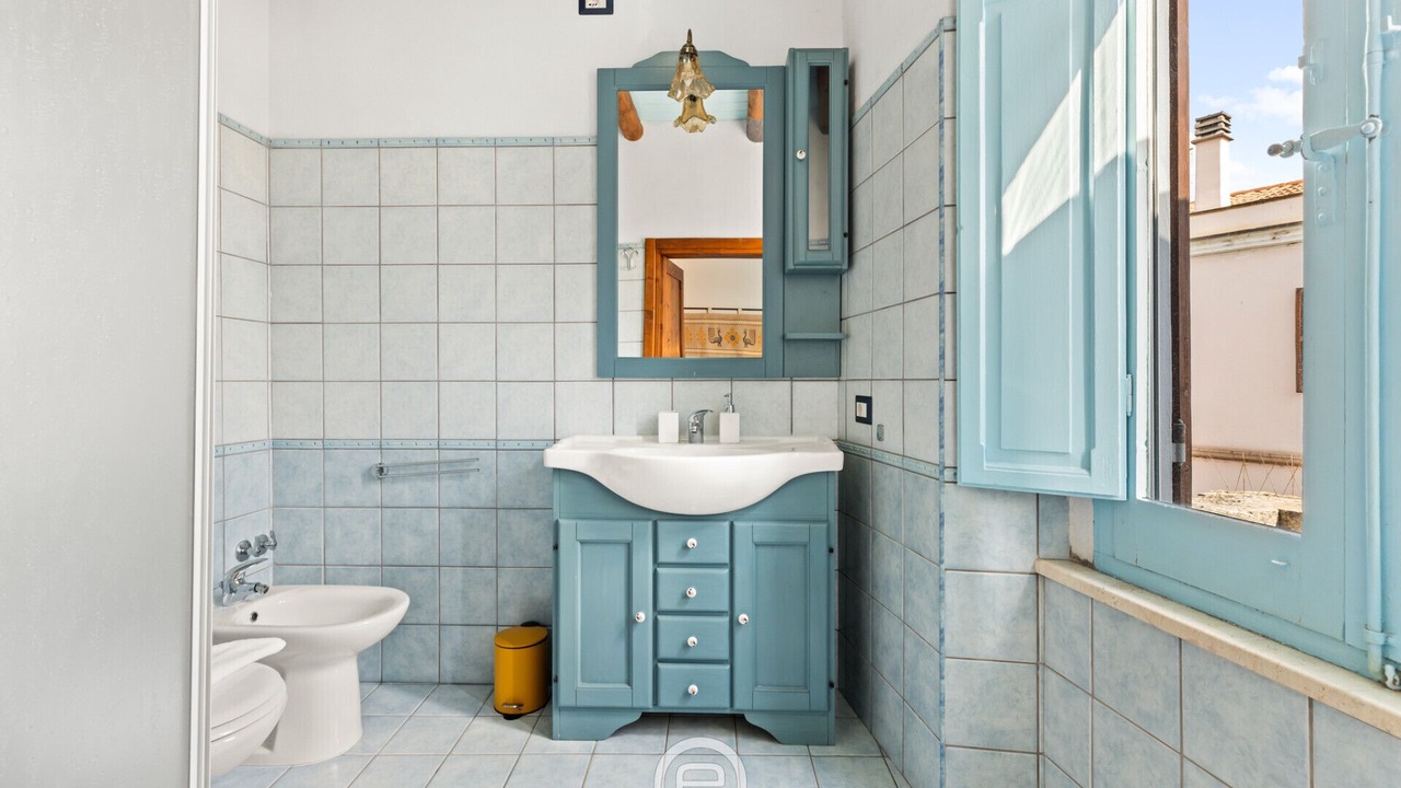 Photo of Bathroom in Oristano Historic Centre