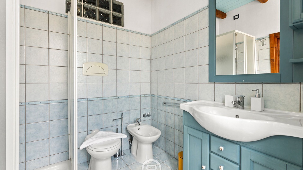 Photo of Bathroom in Oristano Historic Centre