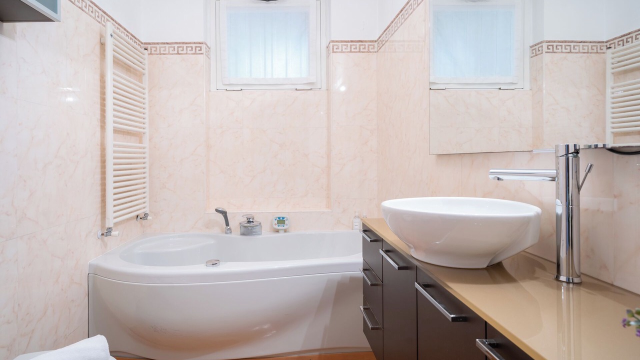 Photo of Bathroom in Sala Al Barro