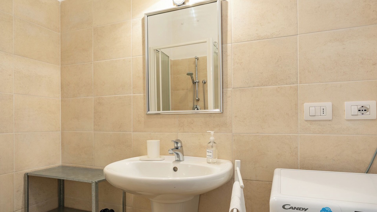 Photo of Bathroom in Introbio