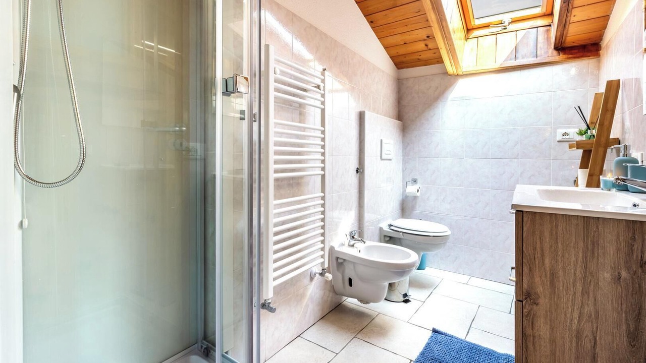 Photo of Bathroom in Brusimpiano