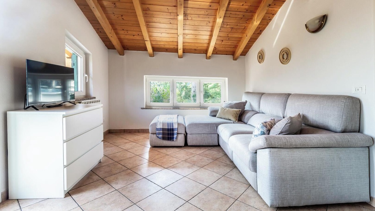 Photo of Livingroom in Brusimpiano