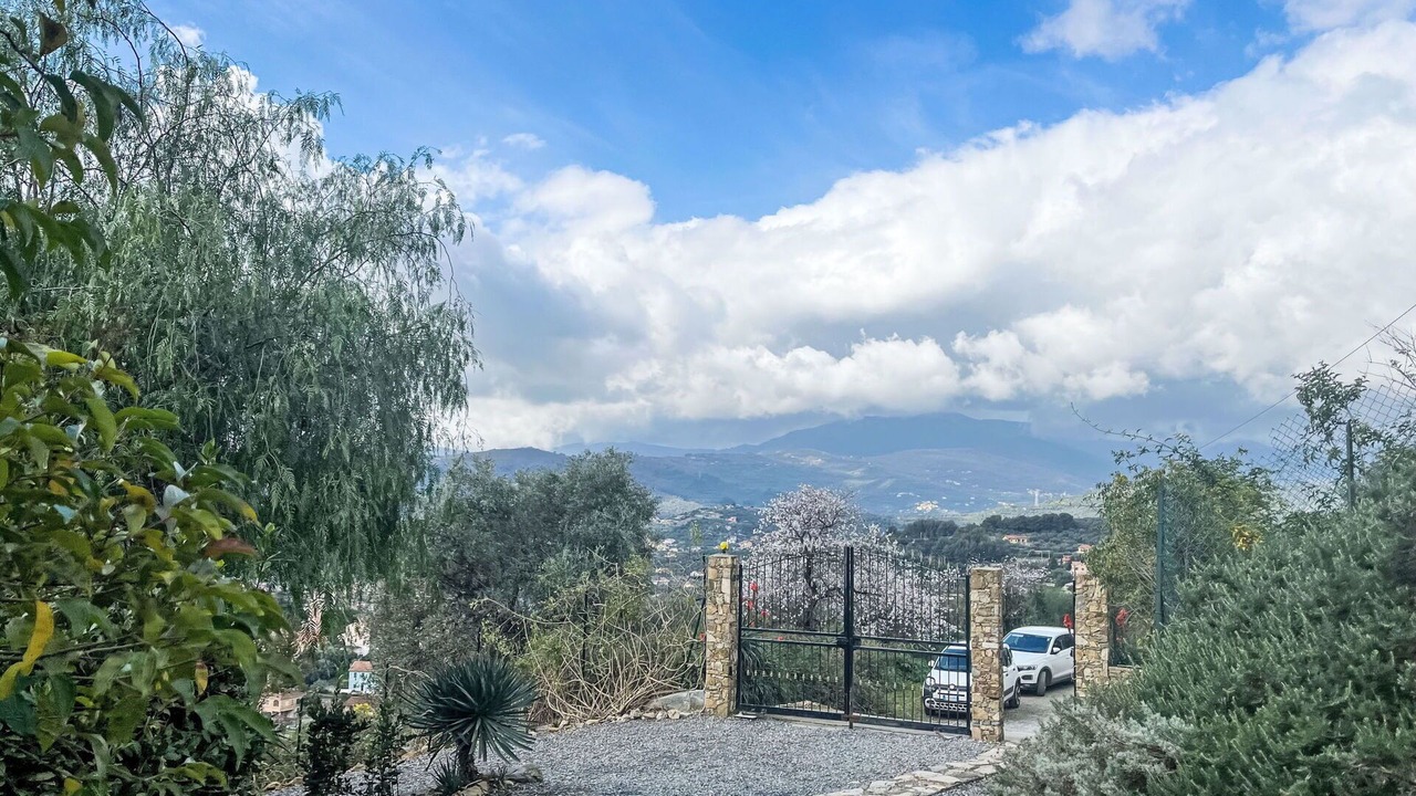 Photo of Outdoor in Artallo