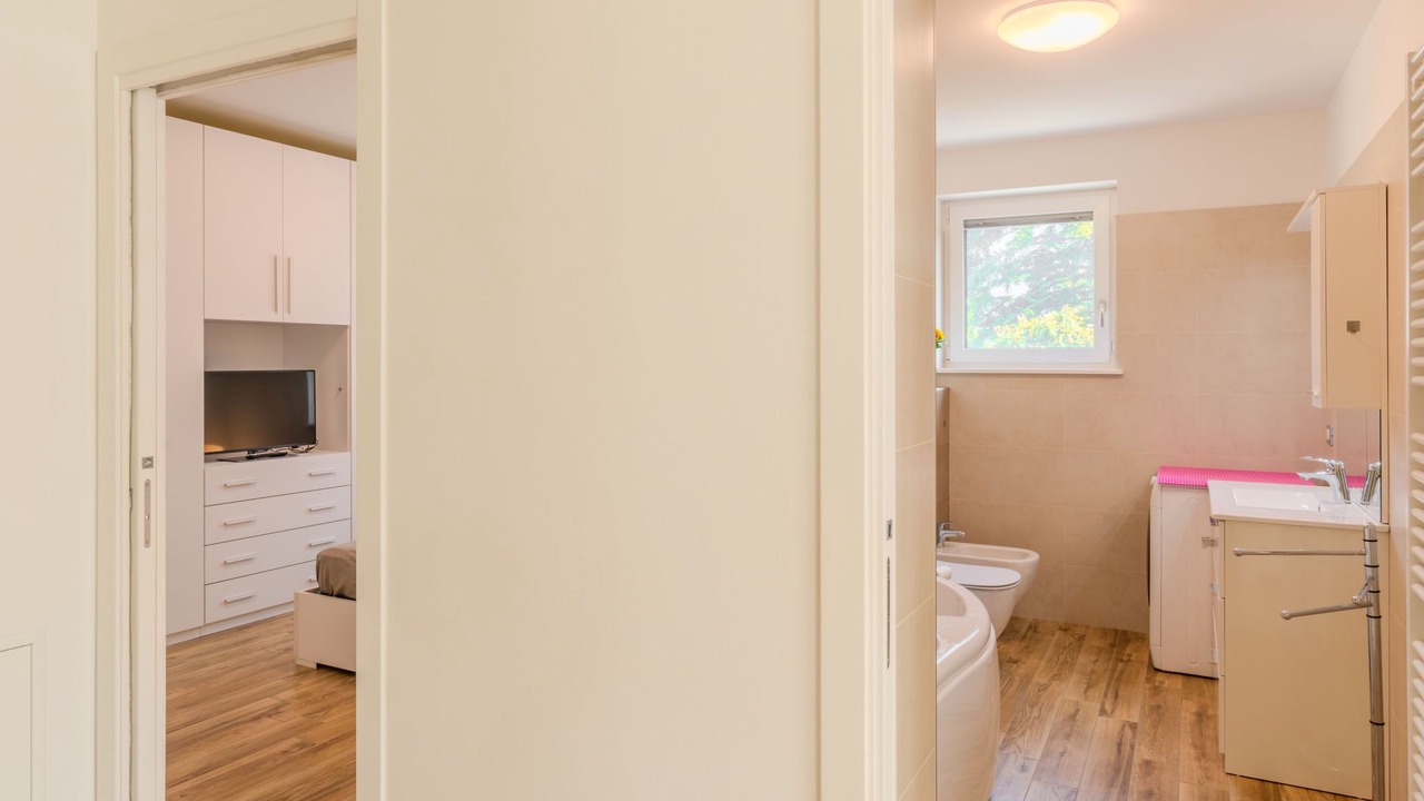 Photo of Bathroom in Dro