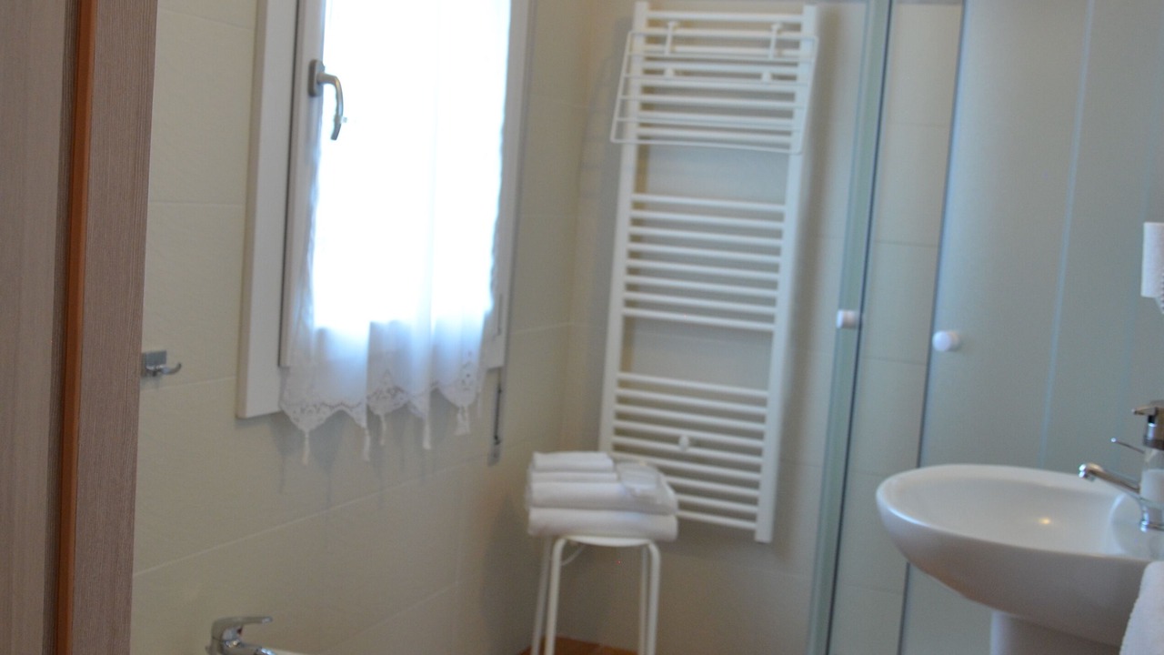 Photo of Bathroom in Falze