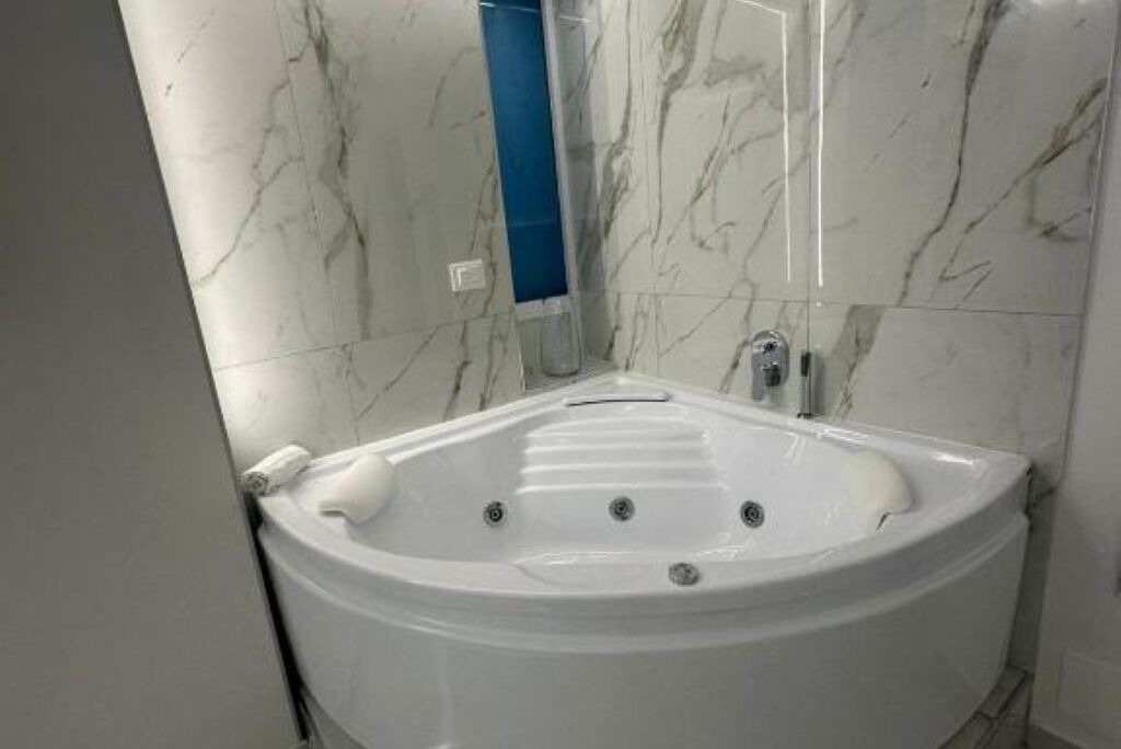 Photo of Bathroom in Naples