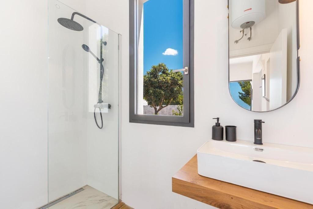 Photo of Bathroom in Matino