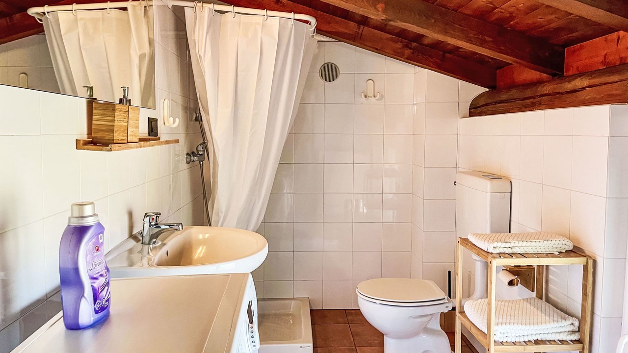 Photo of Bathroom in Samolaco