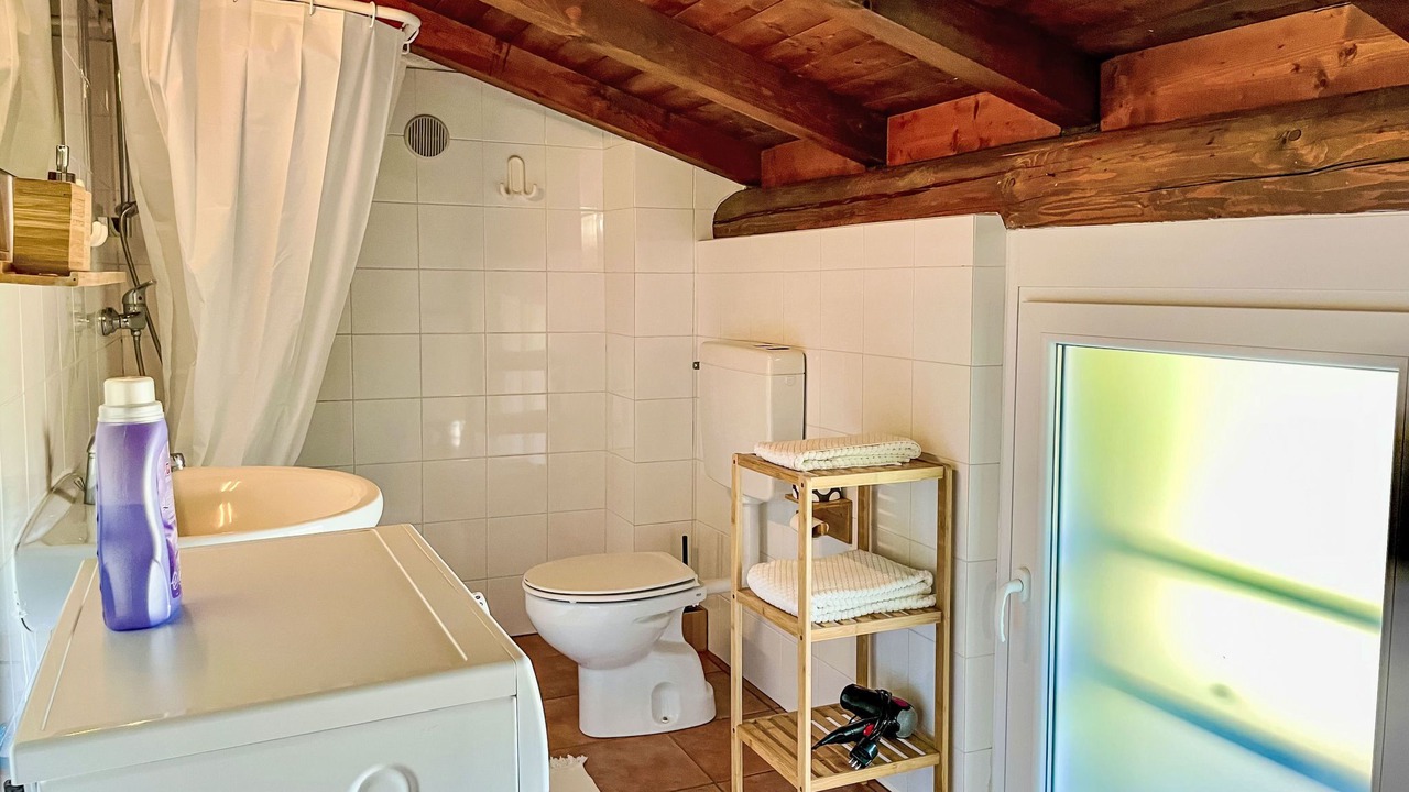 Photo of Bathroom in Samolaco