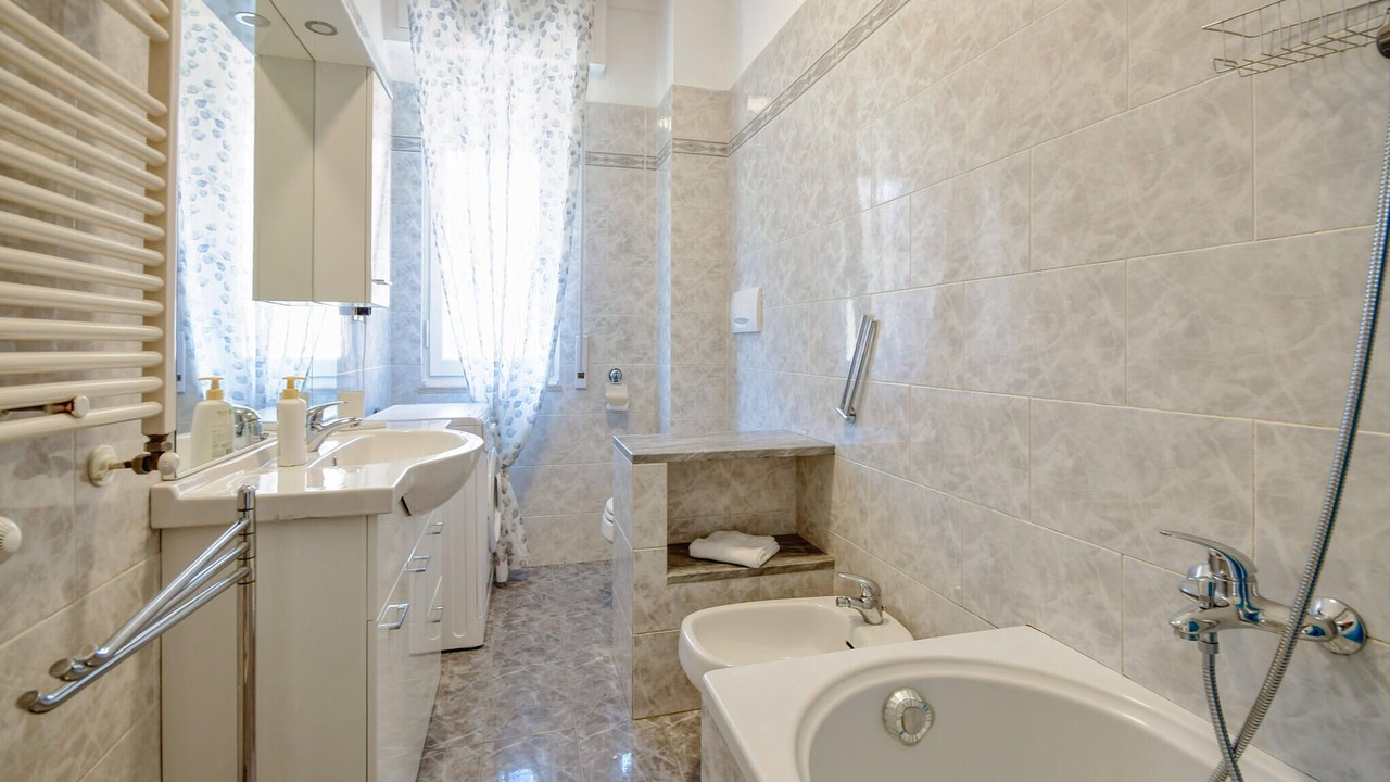 Photo of Bathroom in Recco