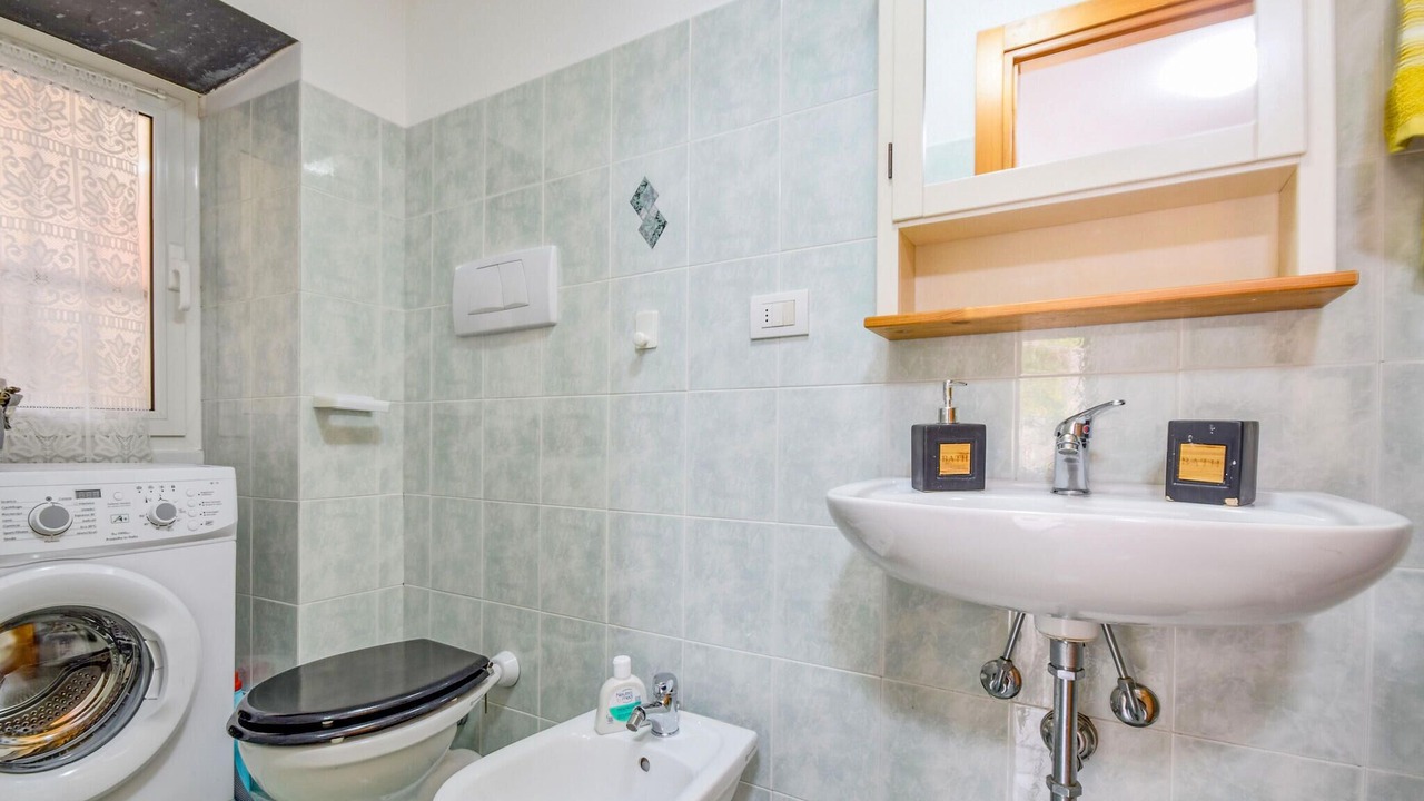 Photo of Bathroom in Canepa