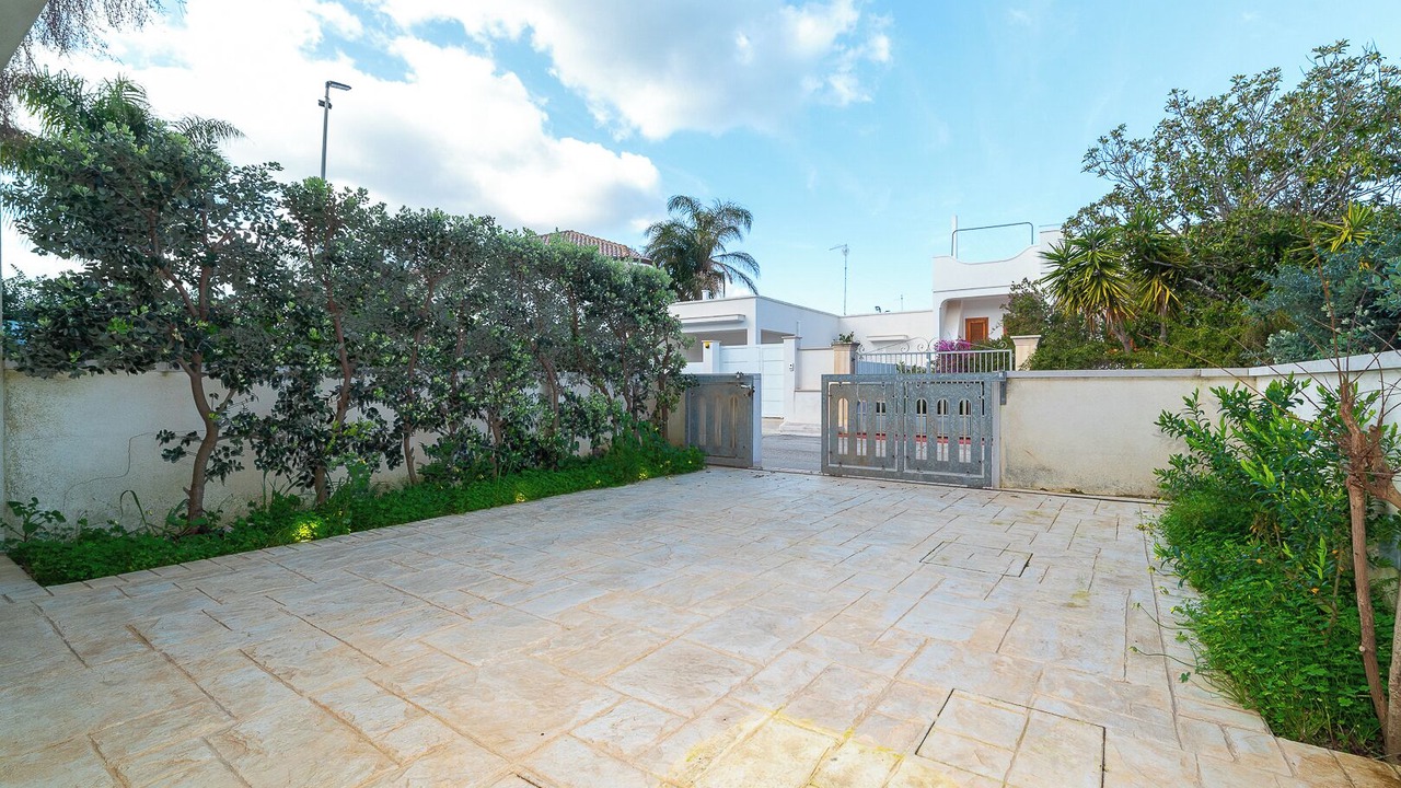 Photo of Outdoor in Torre Santa Sabina
