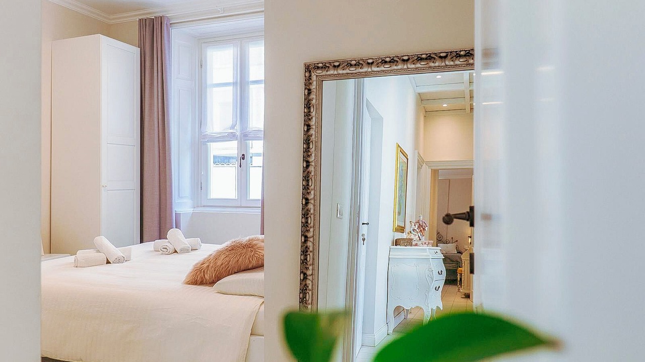 Photo of Bedroom in Intra