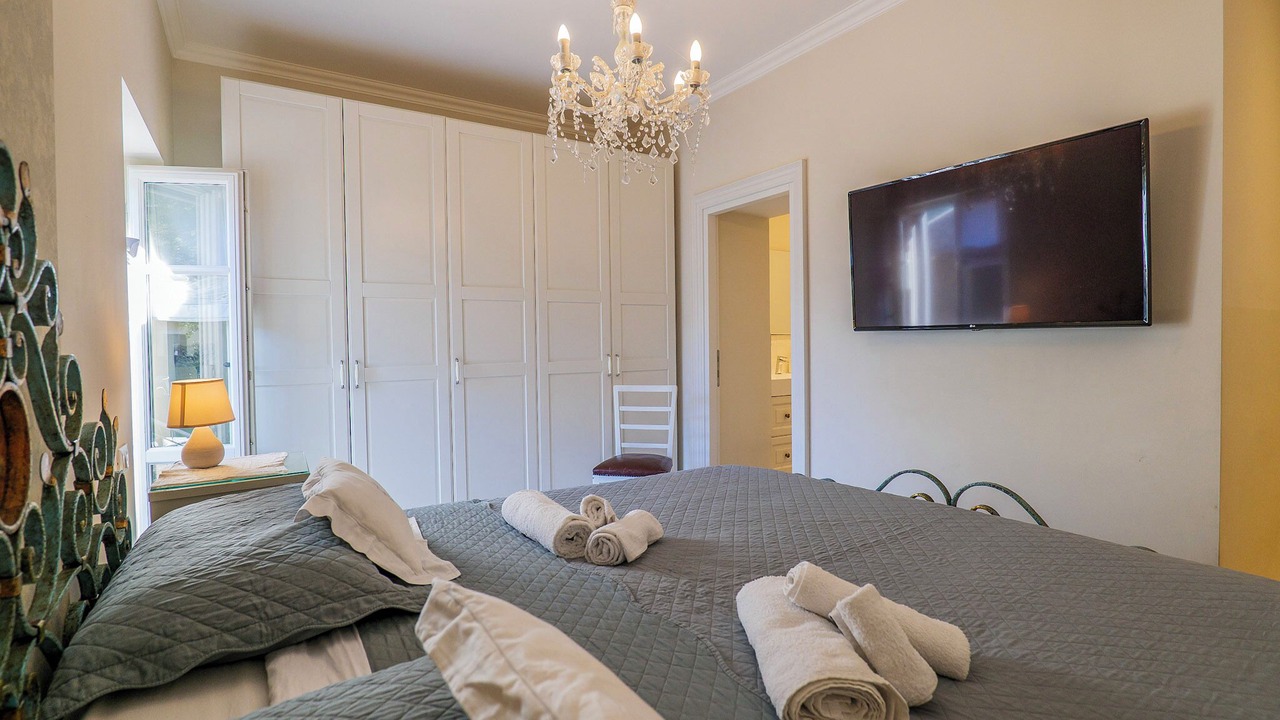 Photo of Bedroom in Intra