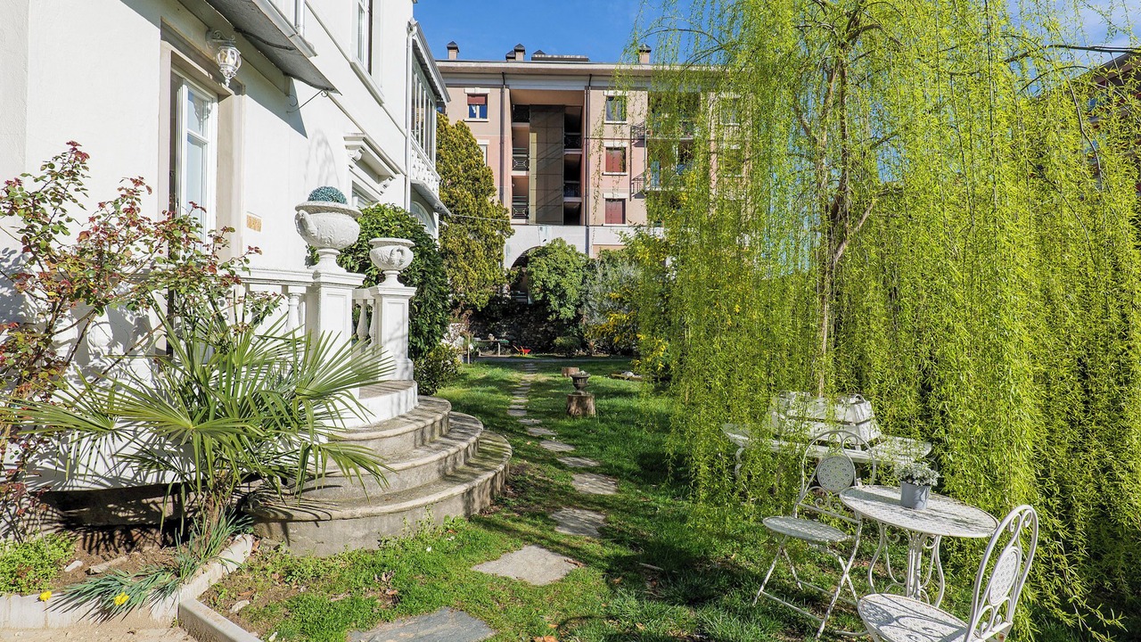 Photo of Outdoor in Intra