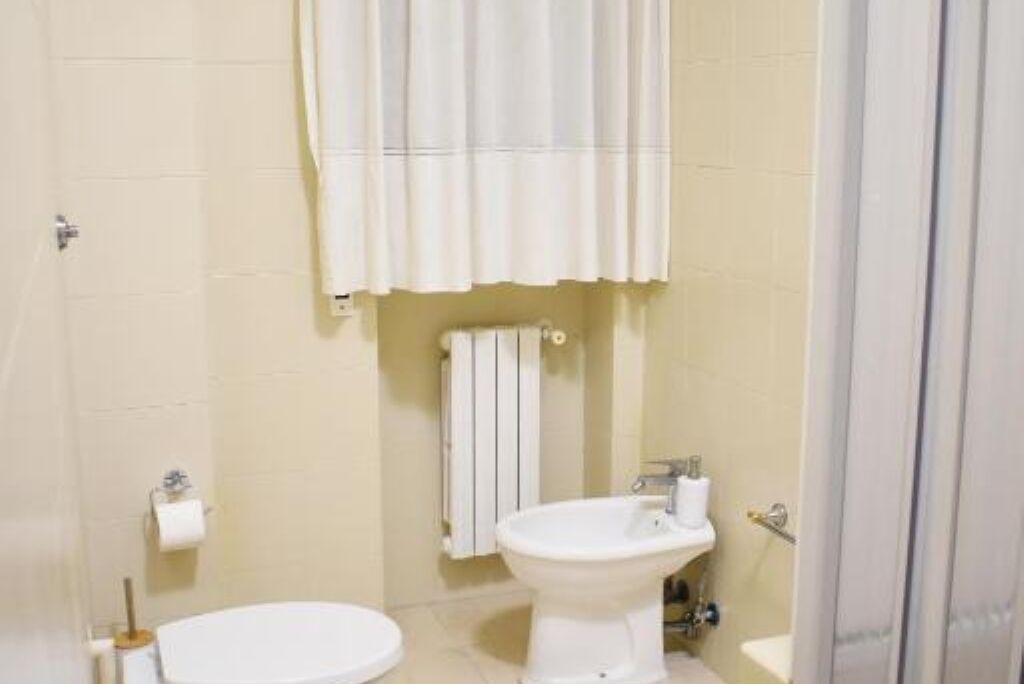 Photo of Bathroom in Naples City Centre