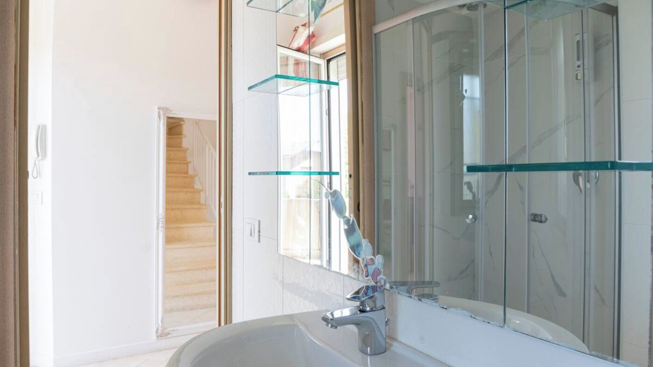Photo of Bathroom in Fregenae