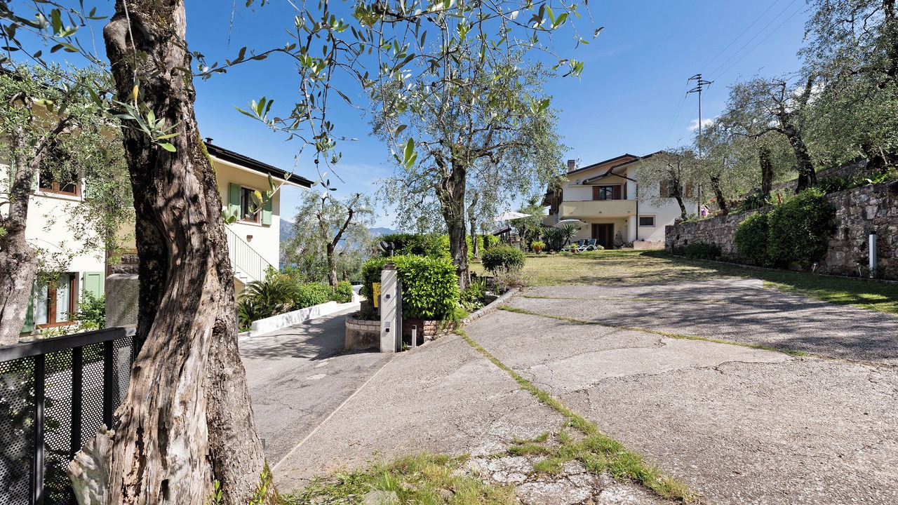 Photo of Outdoor in Assenza