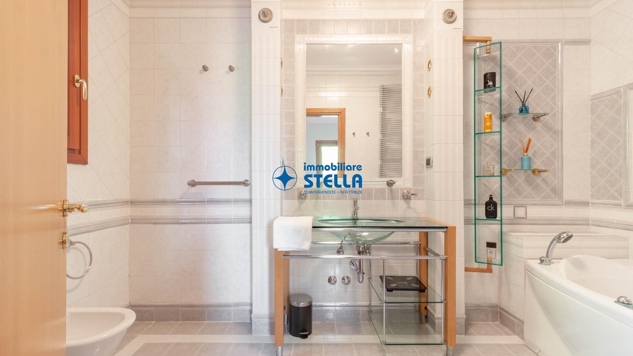 Photo of Bathroom in Eraclea