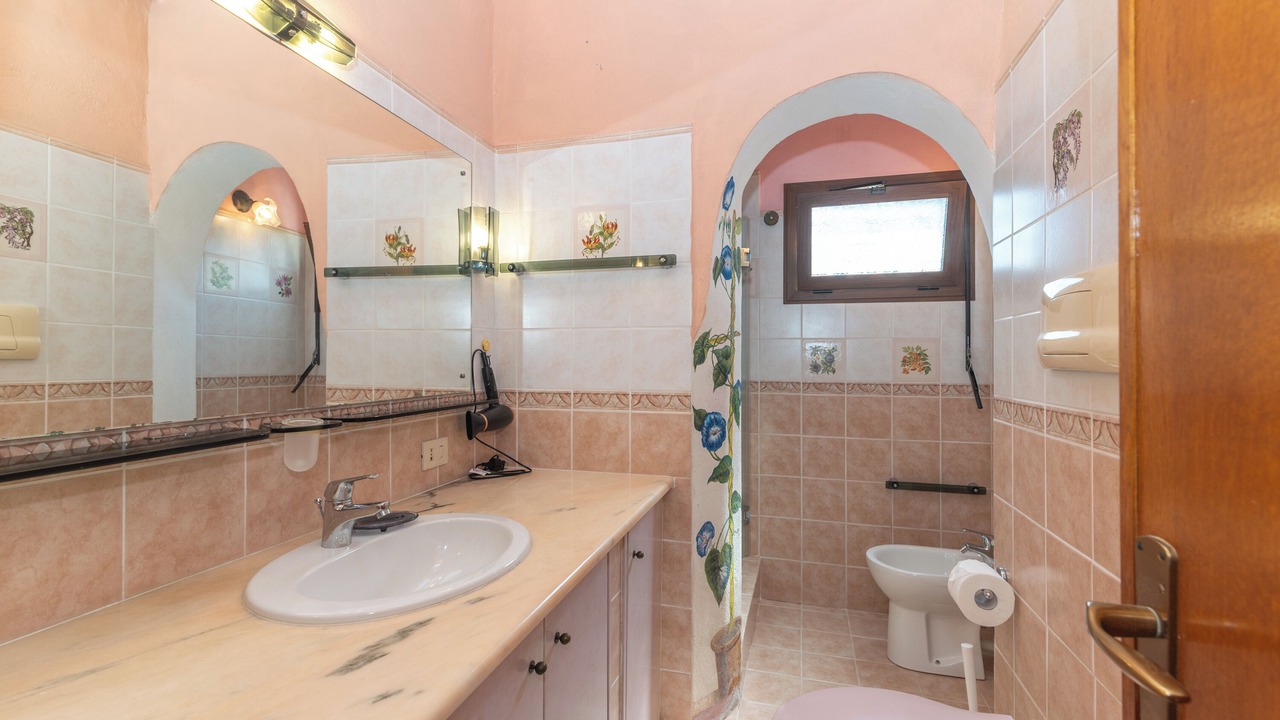 Photo of Bathroom in Baja Sardinia