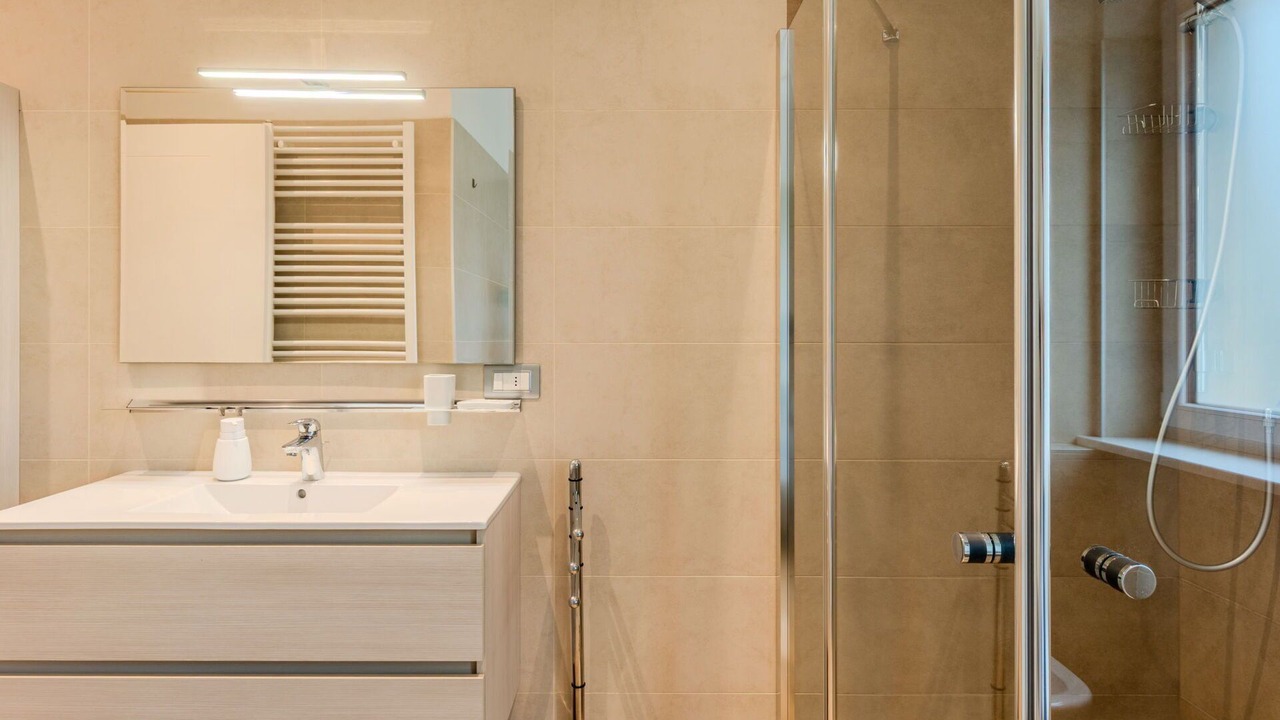 Photo of Bathroom in Dro
