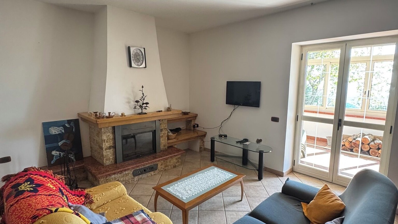 Photo of Livingroom in Rose