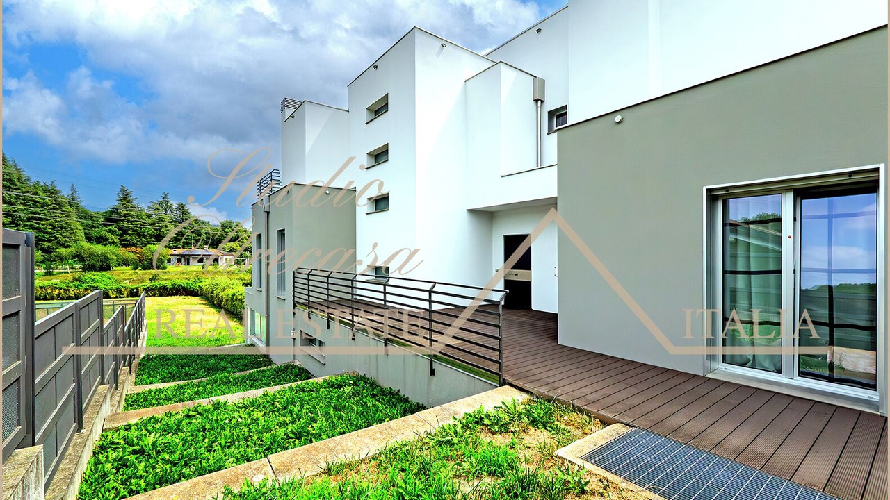 Photo of Outdoor in Montano Lucino
