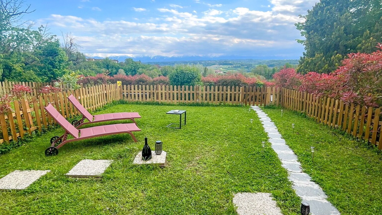 Photo of Outdoor in Novello