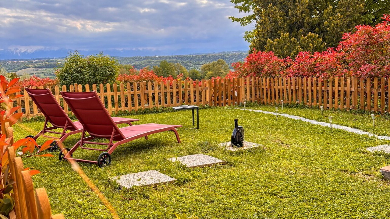 Photo of Outdoor in Novello