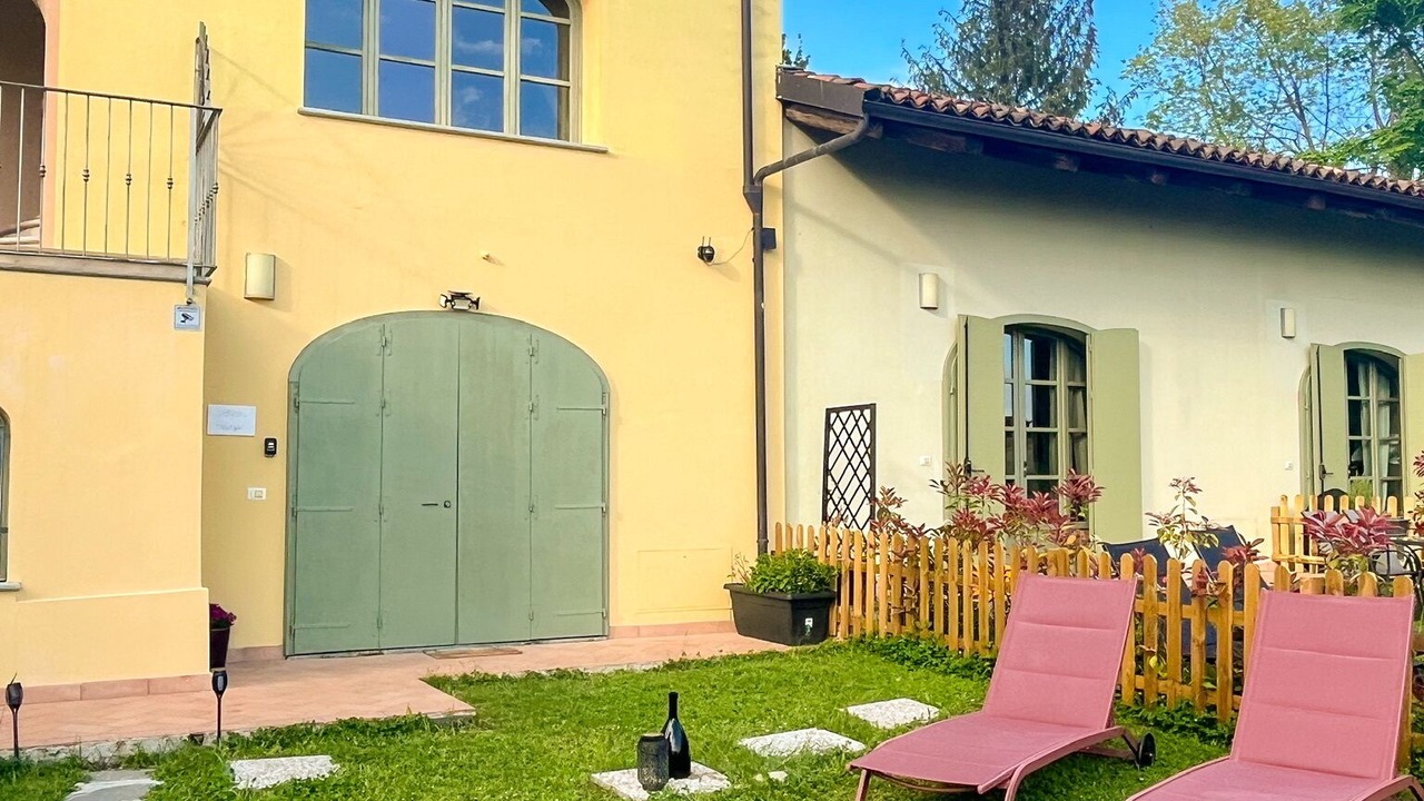 Photo of Outdoor in Novello