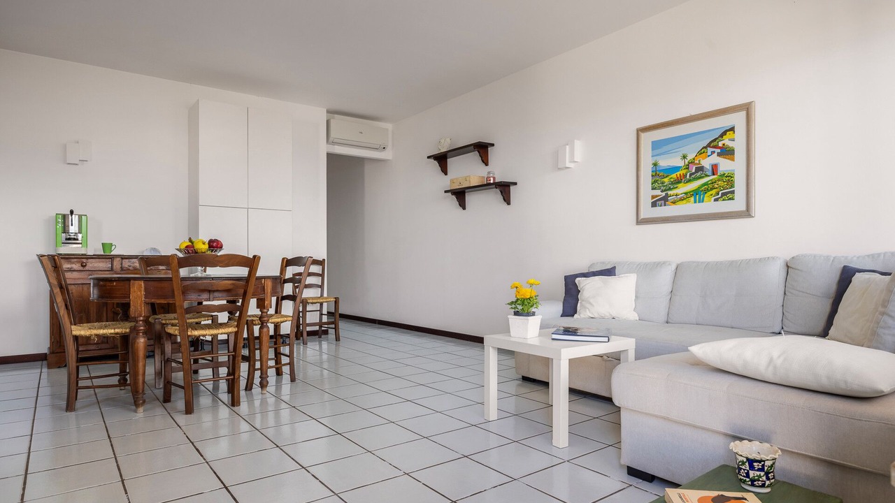 Photo of Livingroom in Addaura