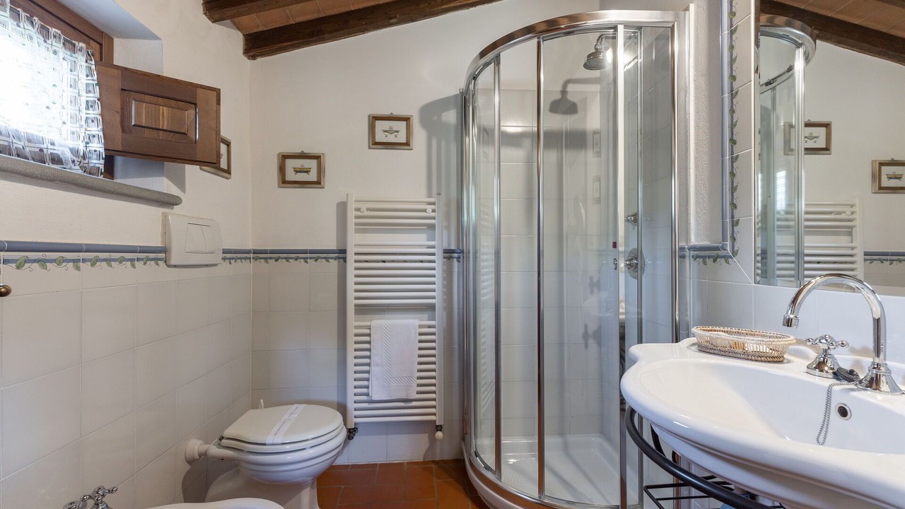 Photo of Bathroom in San Pietro a Cegliolo