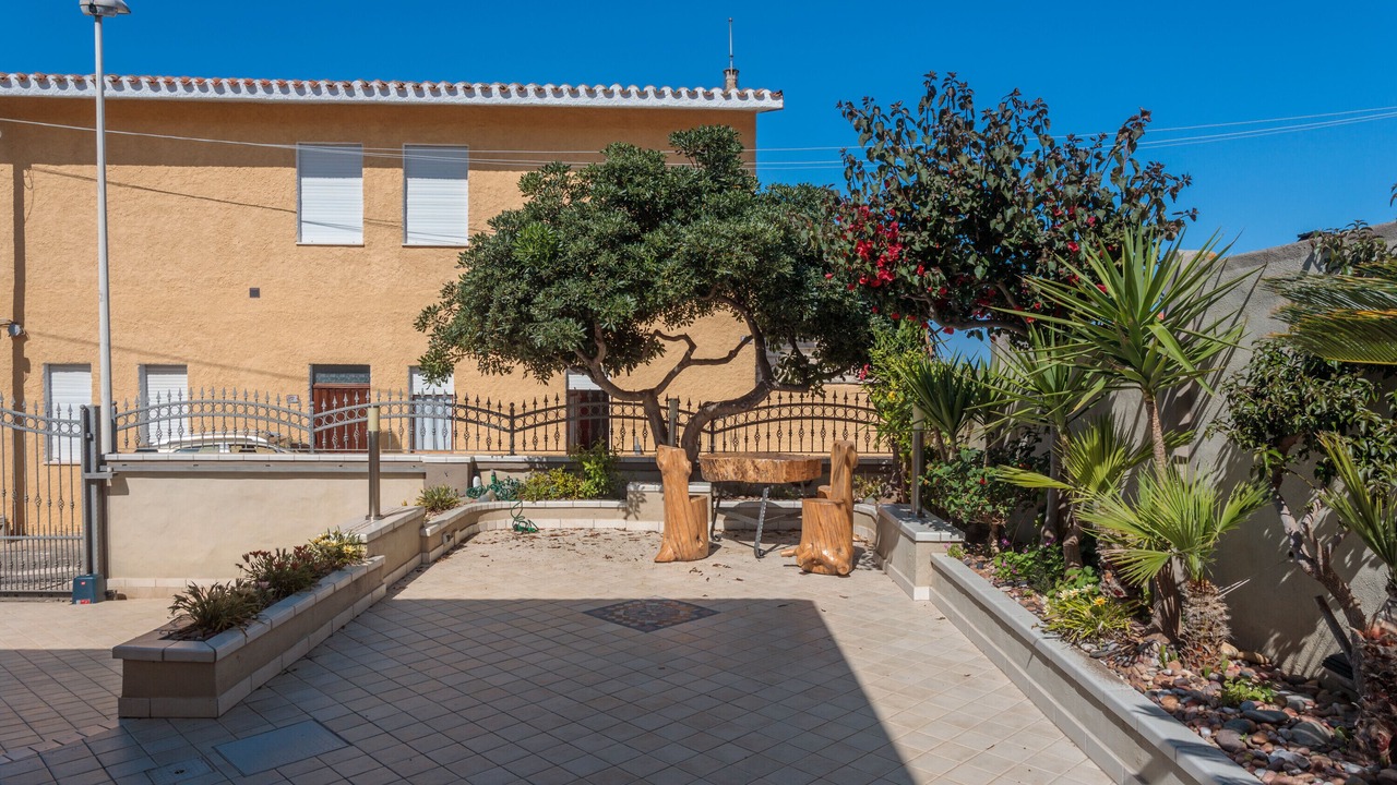 Photo of Patio Balcony in S'Archittu