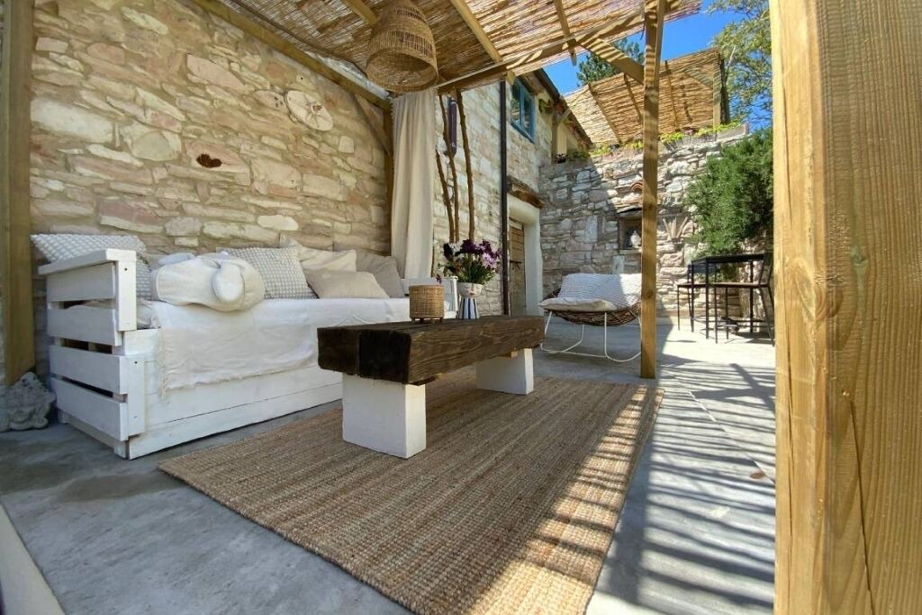 Photo of Patio Balcony in Pergola